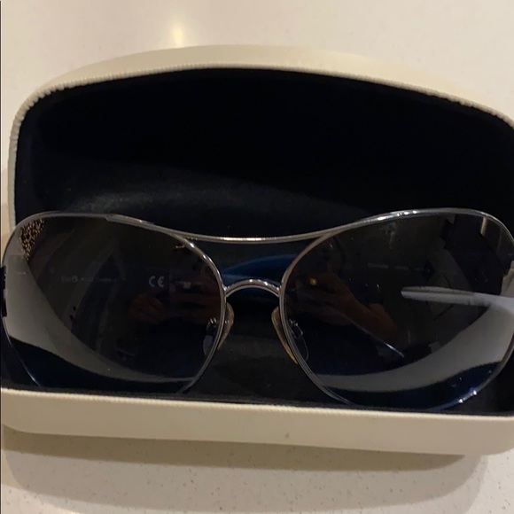 D&G Sunglasses - Picture 7 of 7